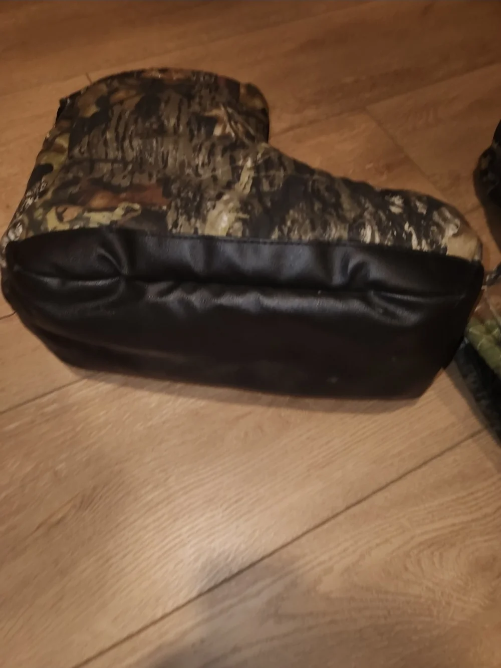 Insulated Real Tree Boot Covers Lightweight Camo Size Large Insulated Like New C